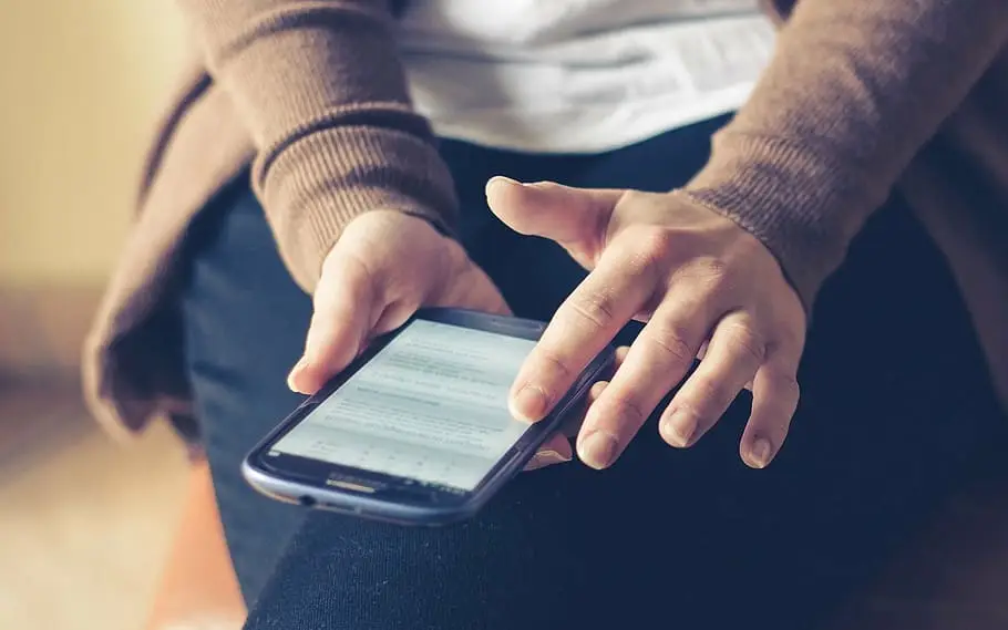 Có nhiều ứng dụng học tiếng Đức online.