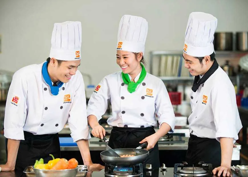 du hoc nghe dau bep tai duc co tuong lai khong 1