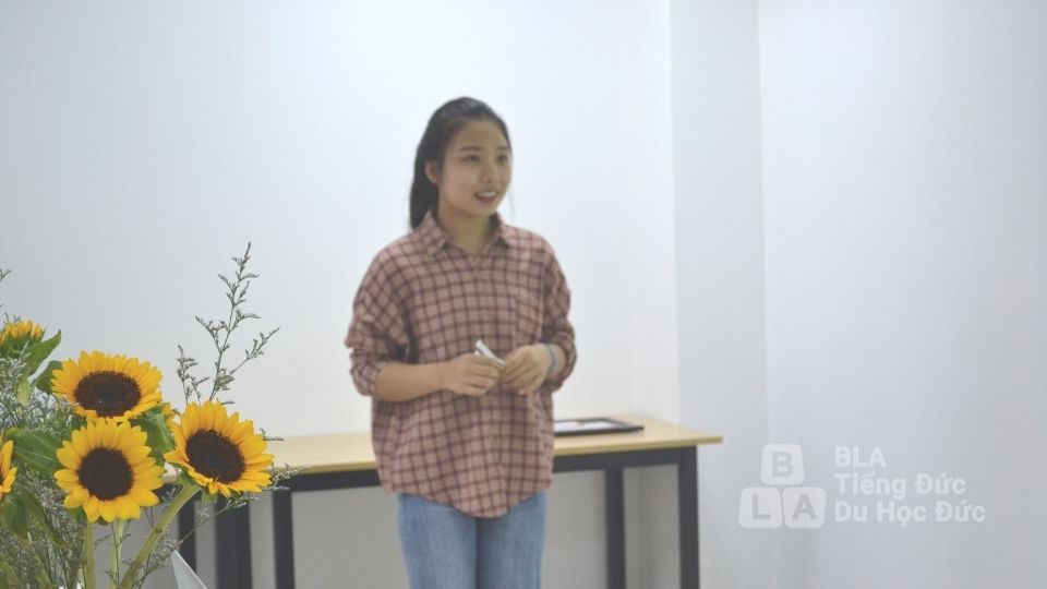 Học thử tiếng Đức cùng cô Sophia 2019 10