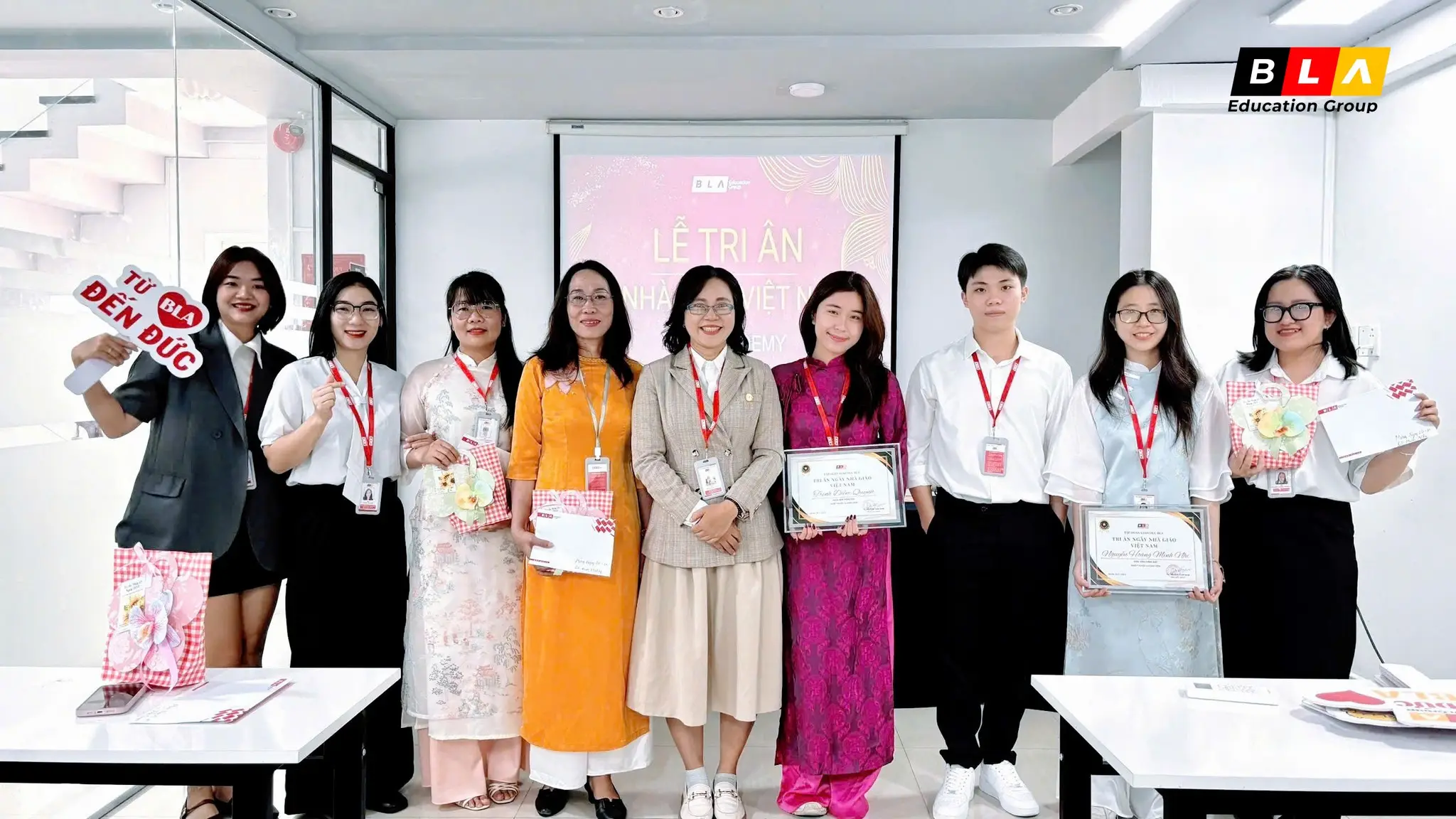 2011 ngày nhà giáo việt nam tại BLA (4)