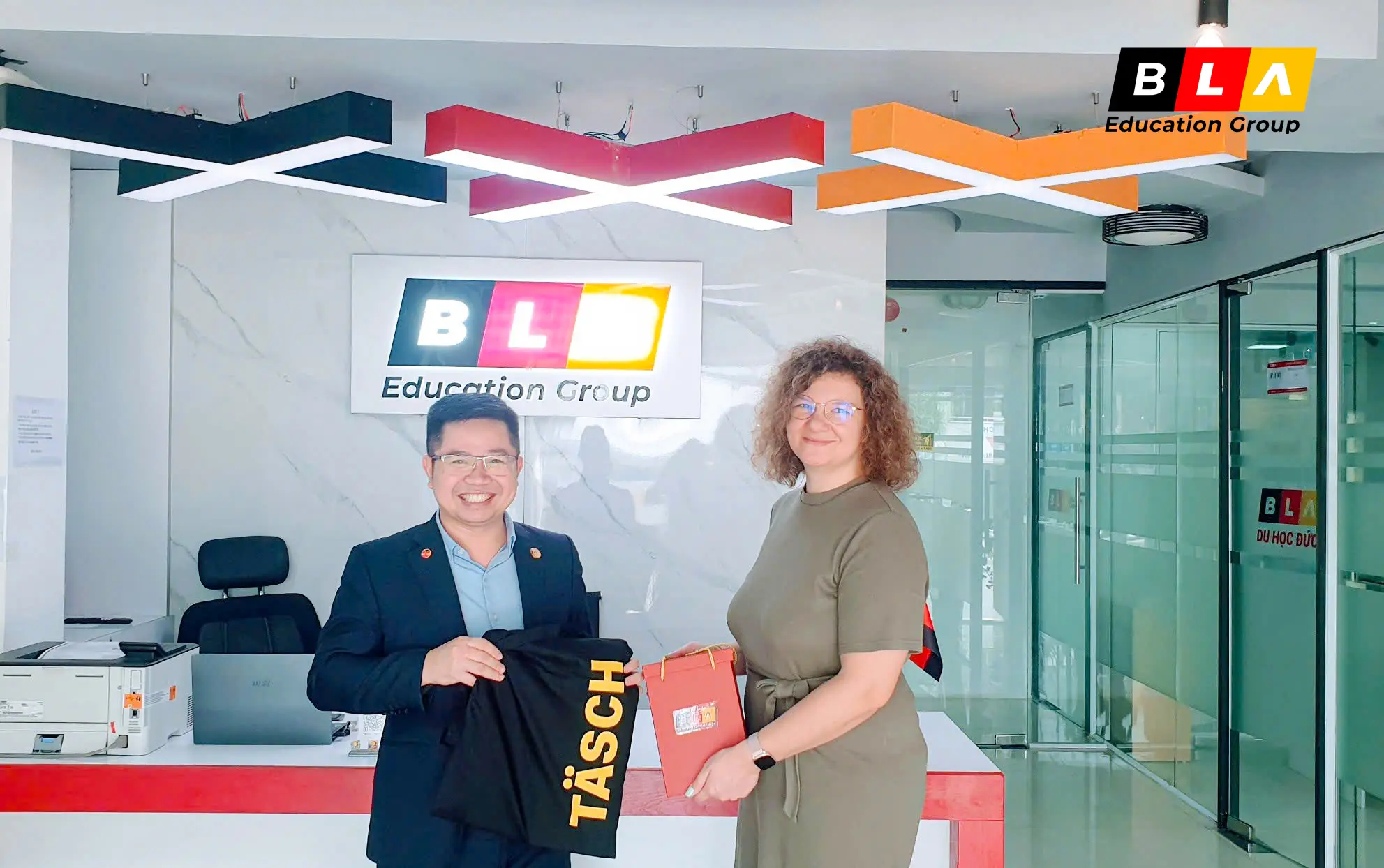 3055e000fa03765d2f122