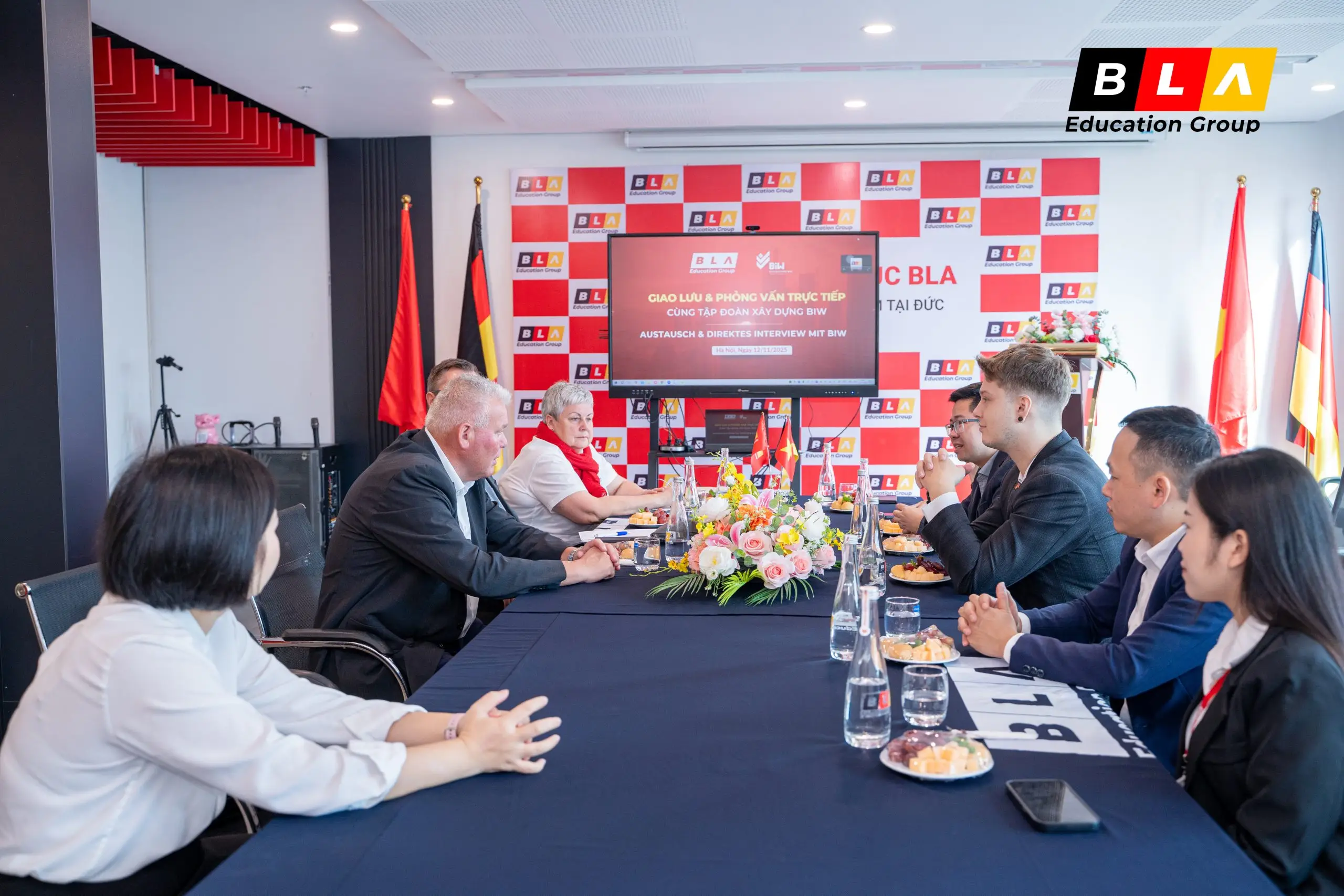 BLA gap go tap doan xay dung BIW (5)