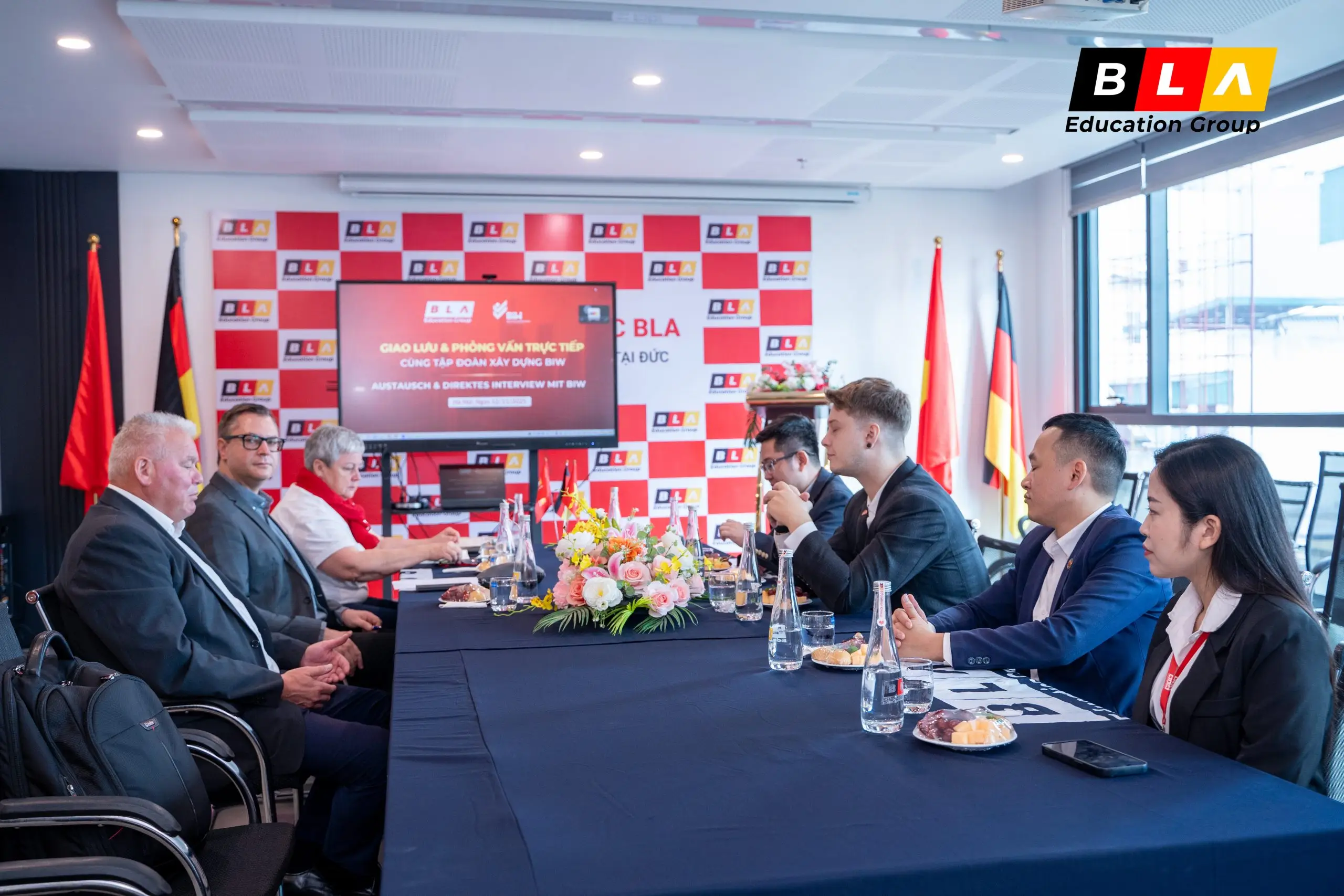 BLA gap go tap doan xay dung BIW (6)