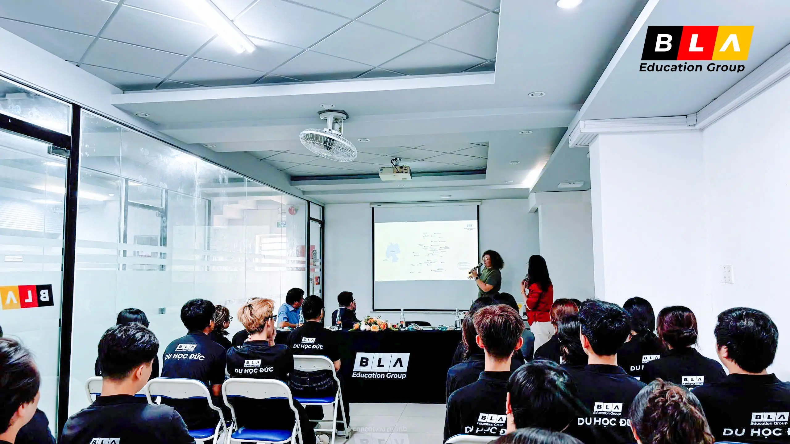 a66ad696c7954bcb12848