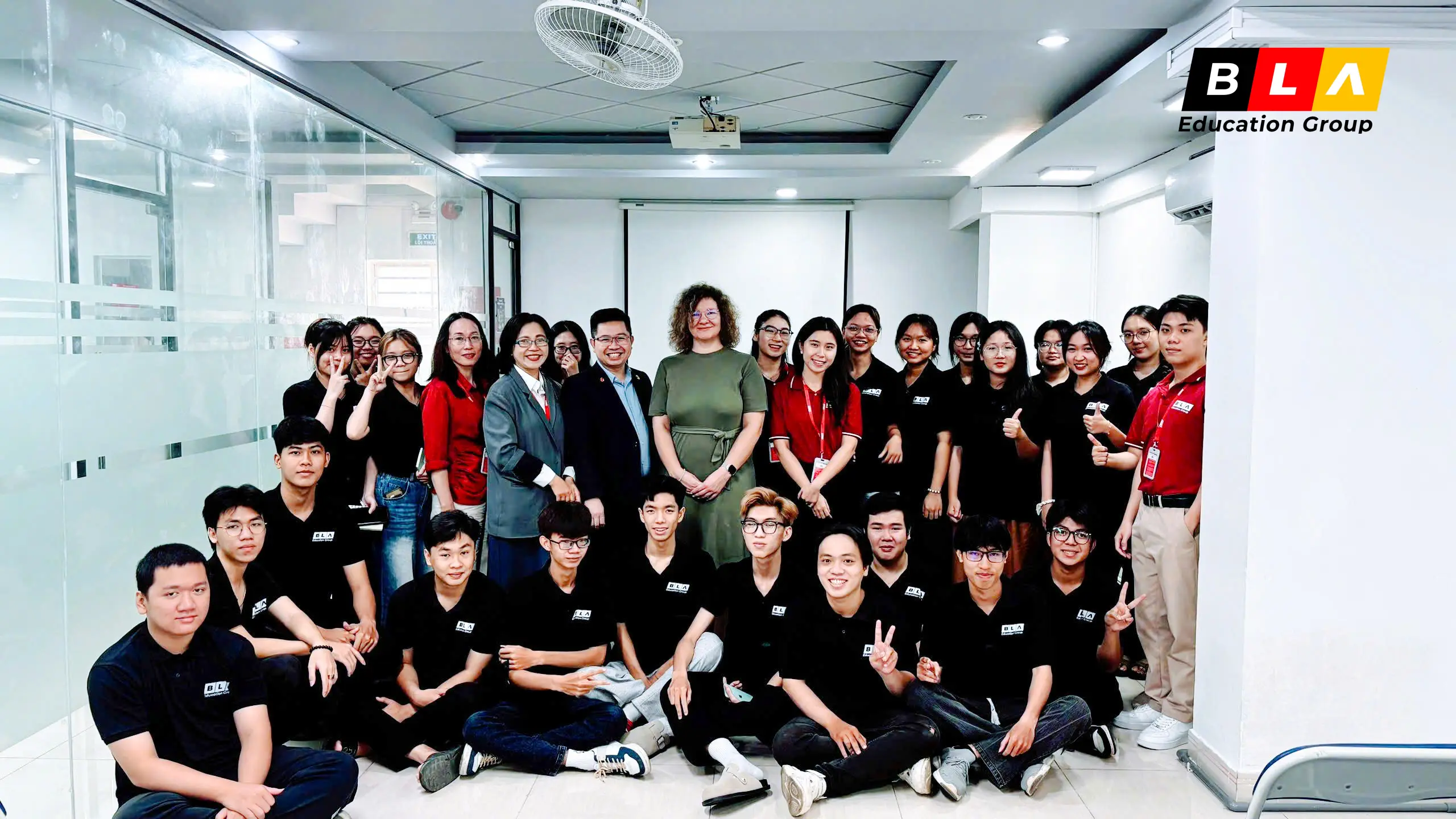 dea9294f384cb412ed5d11