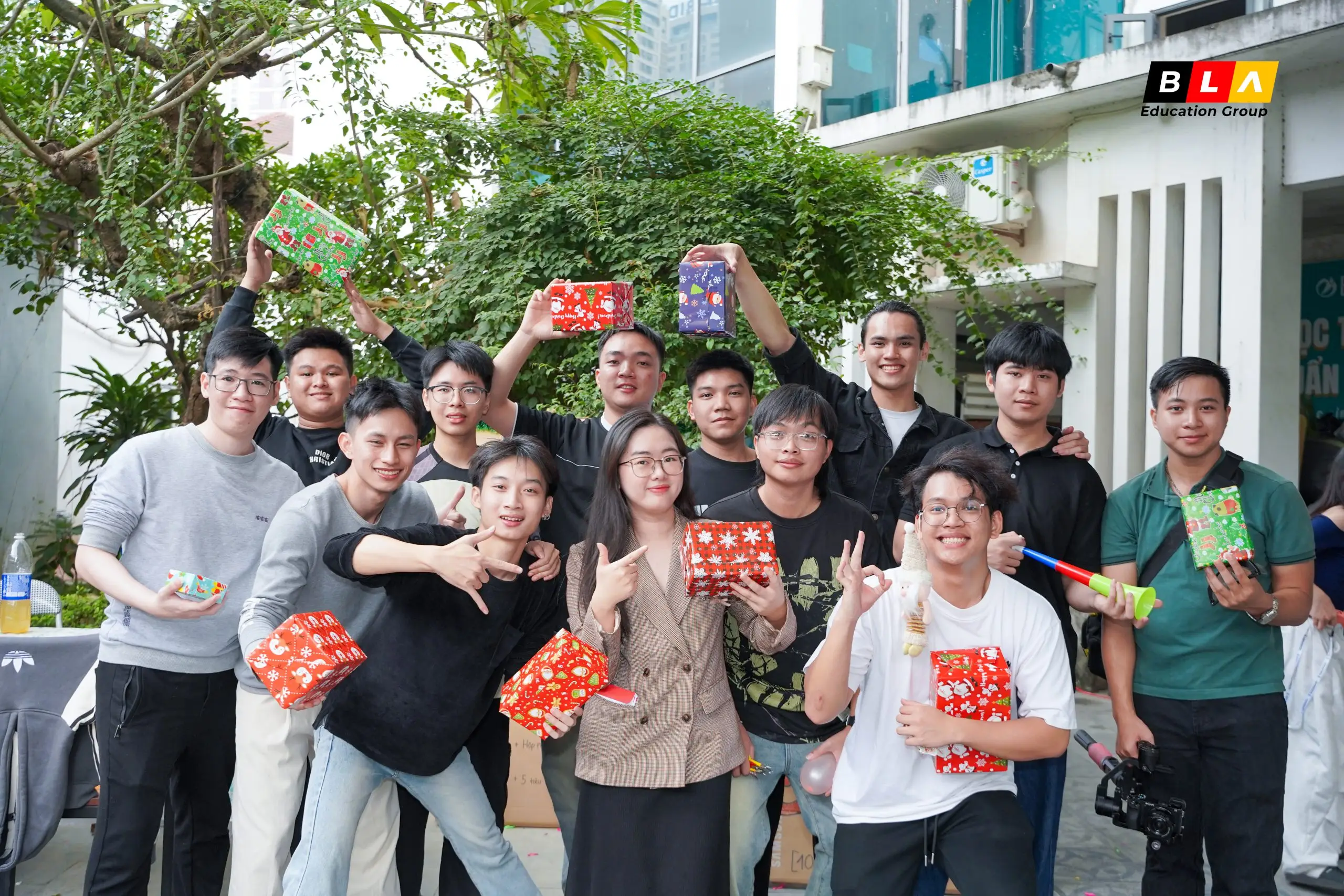 HỘI CHỢ GIÁNG SINH TẠI bla du học nghề đức (8) HỘI CHỢ GIÁNG SINH TẠI bla du học nghề đức (8)