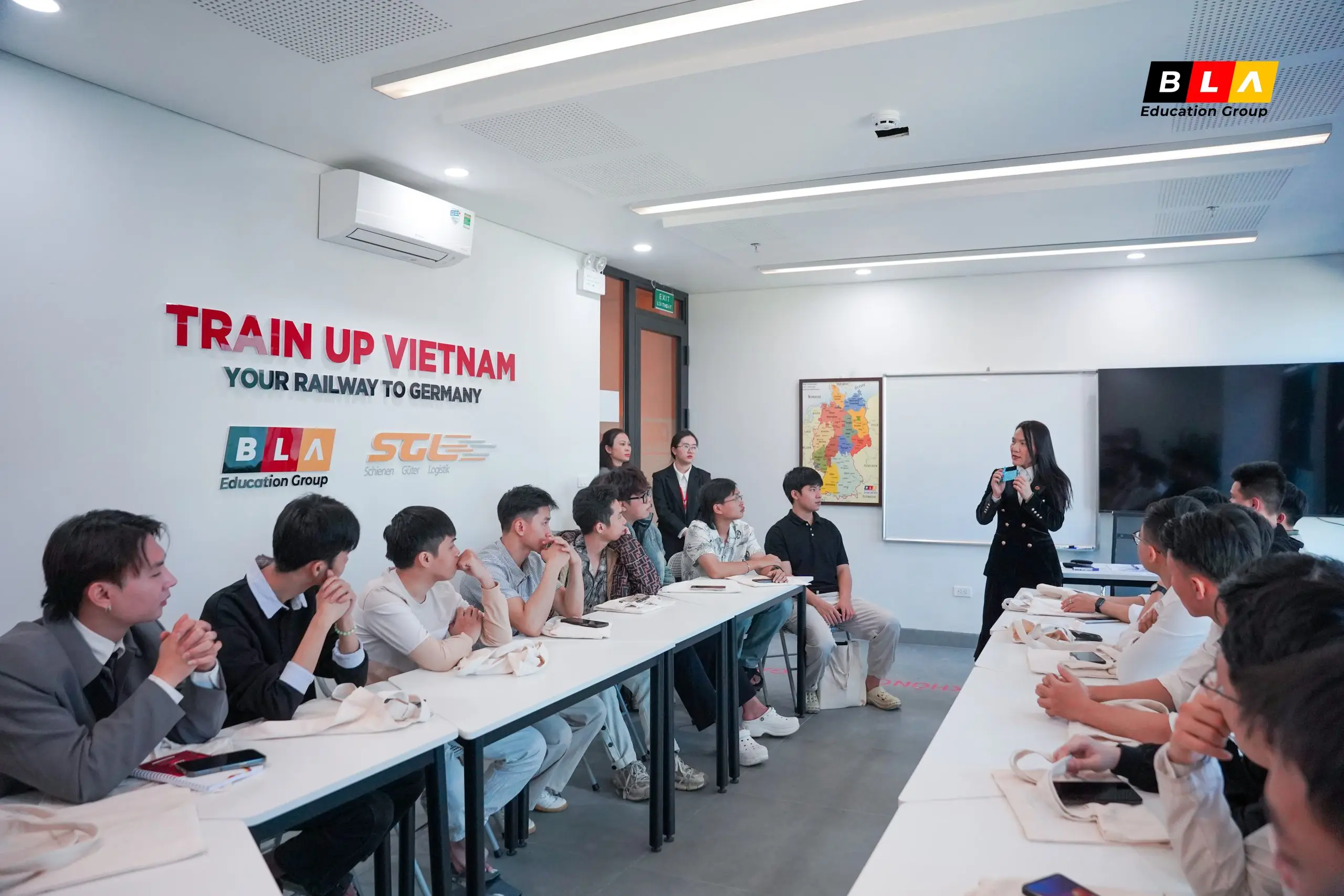 KHAI GIẢNG NGÀNH LÁI TÀU (7)