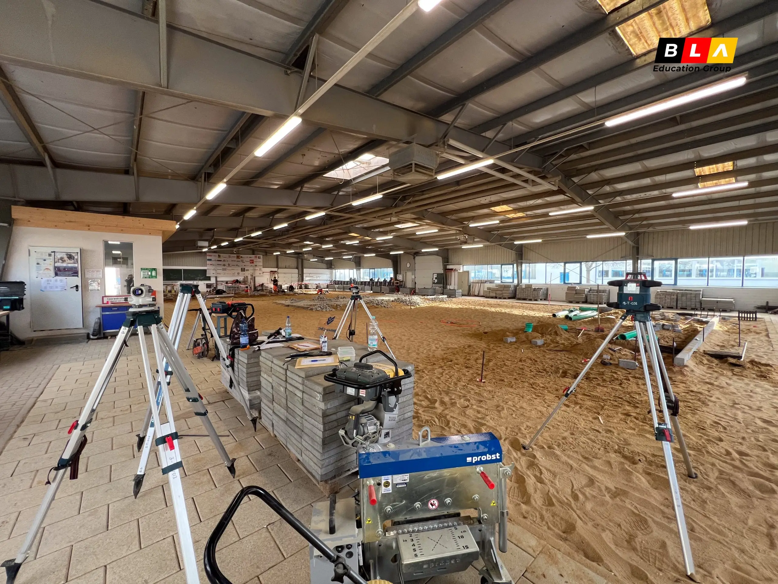 Ngành xây dựng (5) Ngành xây dựng (5)