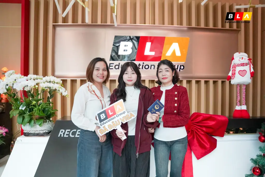 tiễn bay học viên du học đức (6) ngành Nhà hàng Khách sạn (4)