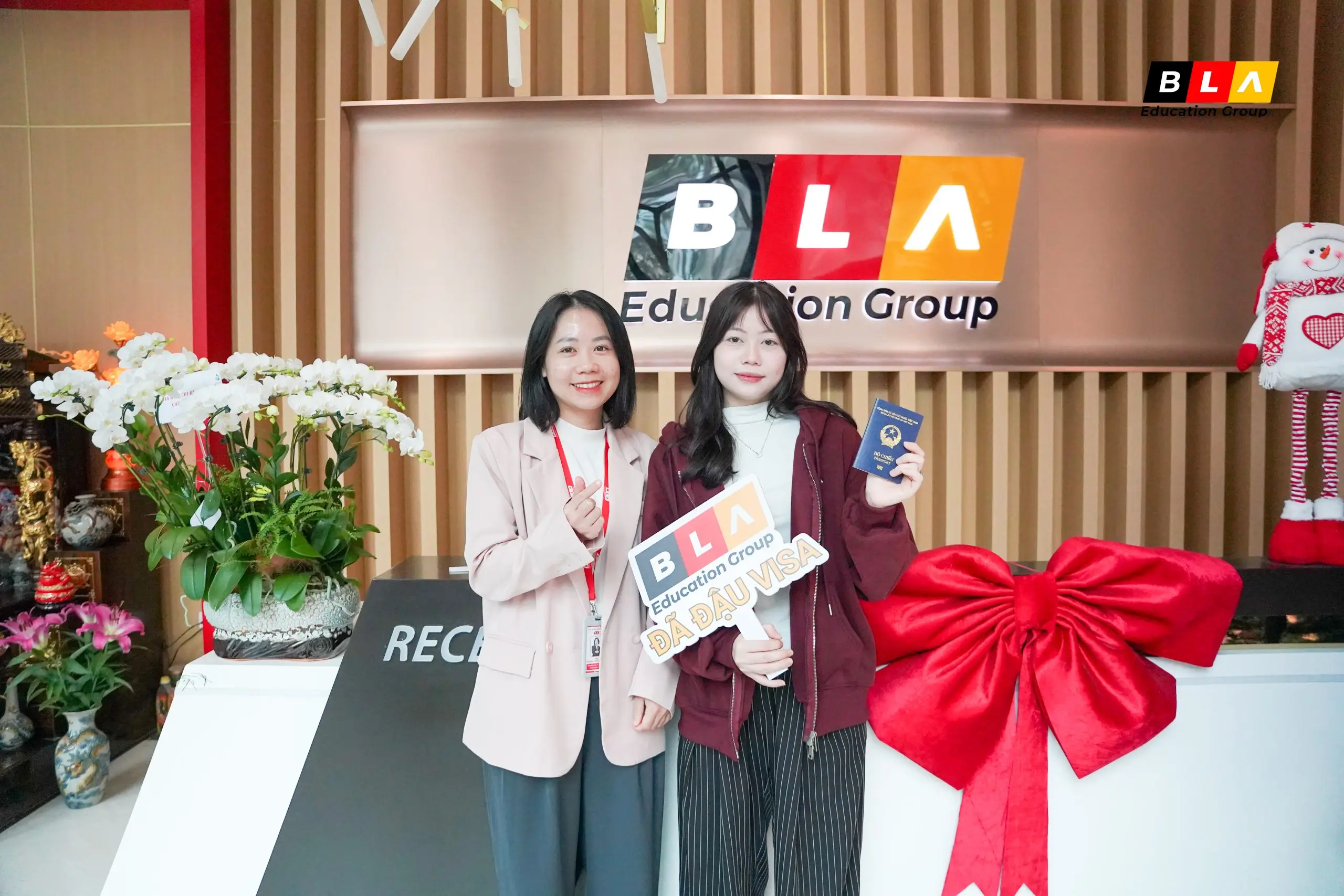 ngành Nhà hàng Khách sạn (6) ngành Nhà hàng Khách sạn (6)