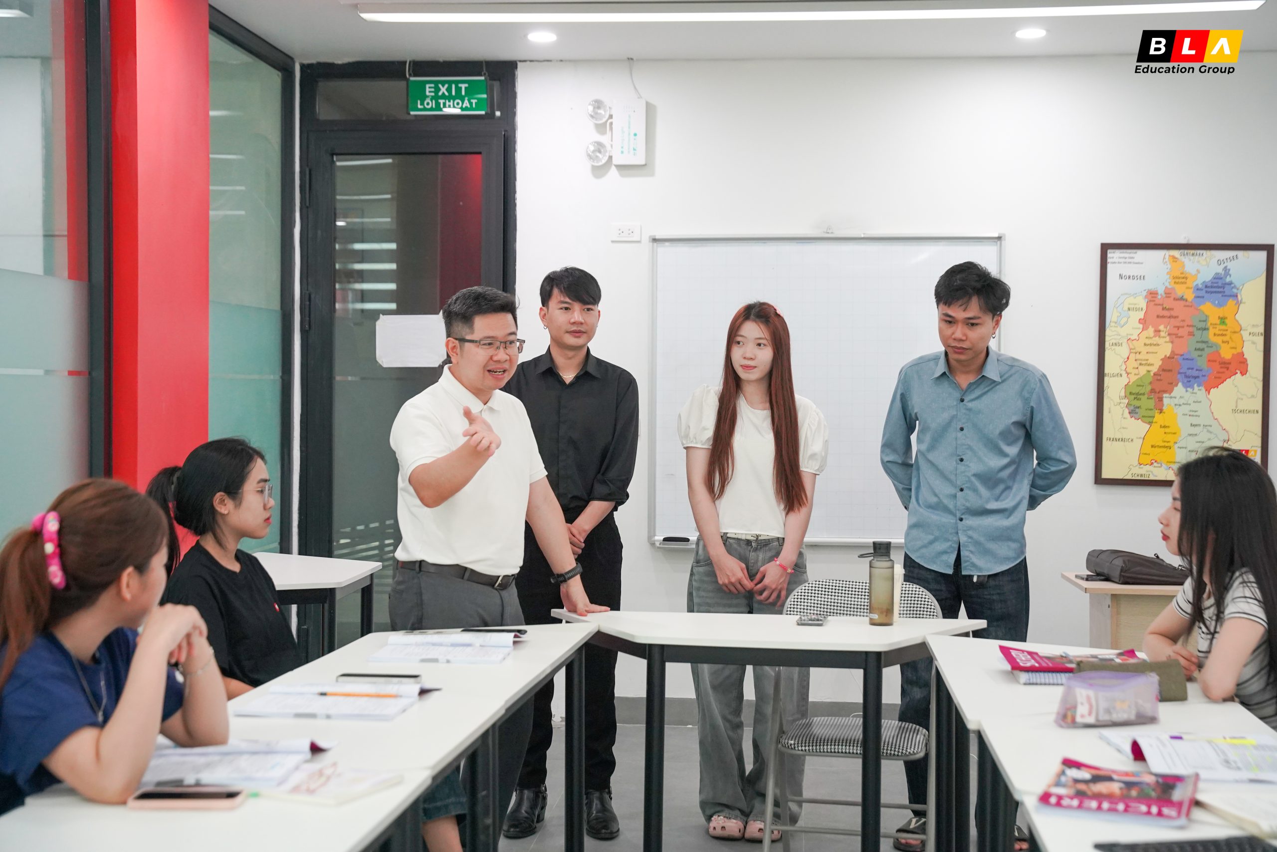 TS. NGUYỄN TUẤN NAM GẶP GỠ VÀ CHIA SẺ CÙNG LỚP XXXLutz HÀNH TRANG VỮNG CHẮC TRƯỚC KHI SANG ĐỨC NGÀNH NHÀ HÀNG KHÁCH SẠN