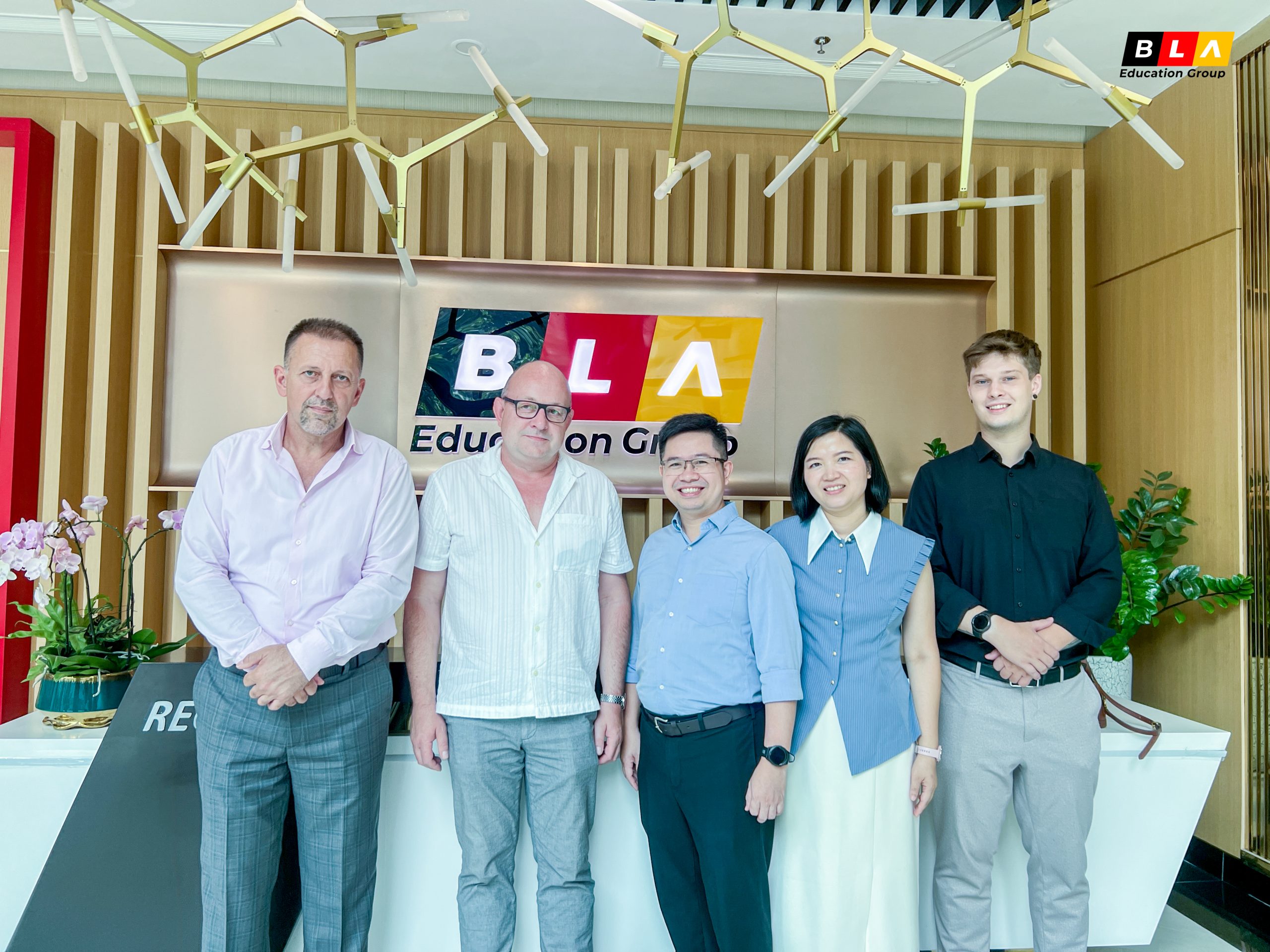 BLA VINH DỰ ĐÓN TIẾP ĐOÀN ĐẠI BIỂU CÔNG TY HATI BAUUNTERNEHMER GMBH ĐẾN THĂM VÀ LÀM VIỆC TẠI BLA